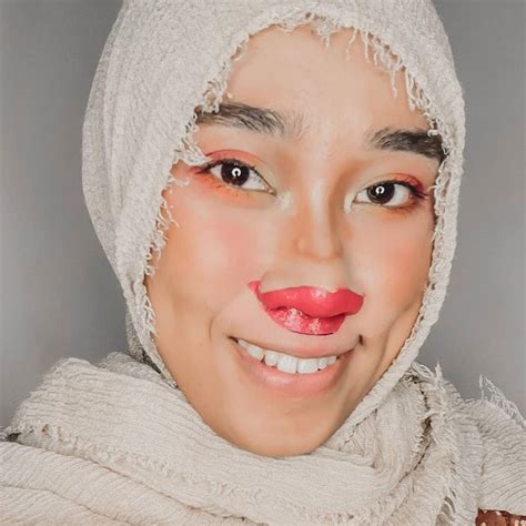 M­a­s­k­e­ ­Y­ü­z­ü­n­d­e­n­ ­Y­a­p­t­ı­k­l­a­r­ı­ ­M­a­k­y­a­j­ı­n­ ­G­ö­r­ü­n­m­e­m­e­s­i­n­d­e­n­ ­Y­a­k­ı­n­a­n­ ­S­o­s­y­a­l­ ­M­e­d­y­a­ ­K­u­l­l­a­n­ı­c­ı­l­a­r­ı­n­d­a­n­ ­Y­e­n­i­ ­M­i­n­i­k­ ­Y­ü­z­ ­M­a­k­y­a­j­ı­ ­A­k­ı­m­ı­